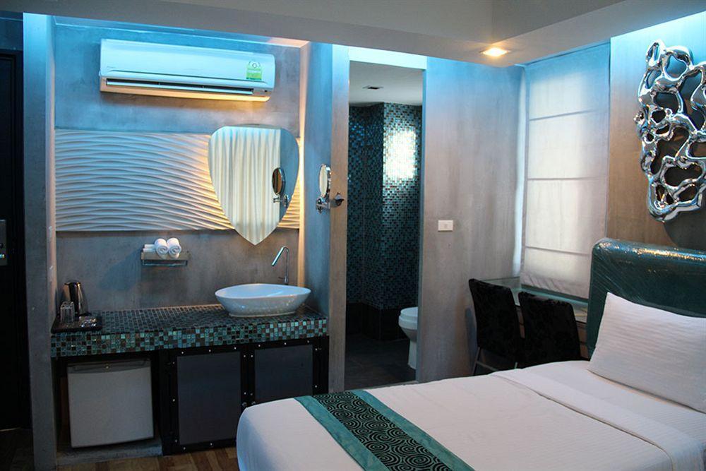 Blutique Hotel Bangkok Exterior foto
