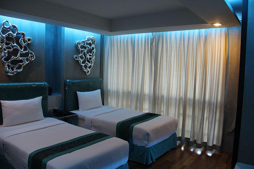Blutique Hotel Bangkok Exterior foto
