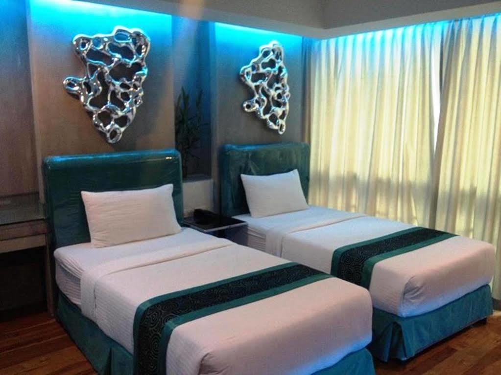 Blutique Hotel Bangkok Exterior foto